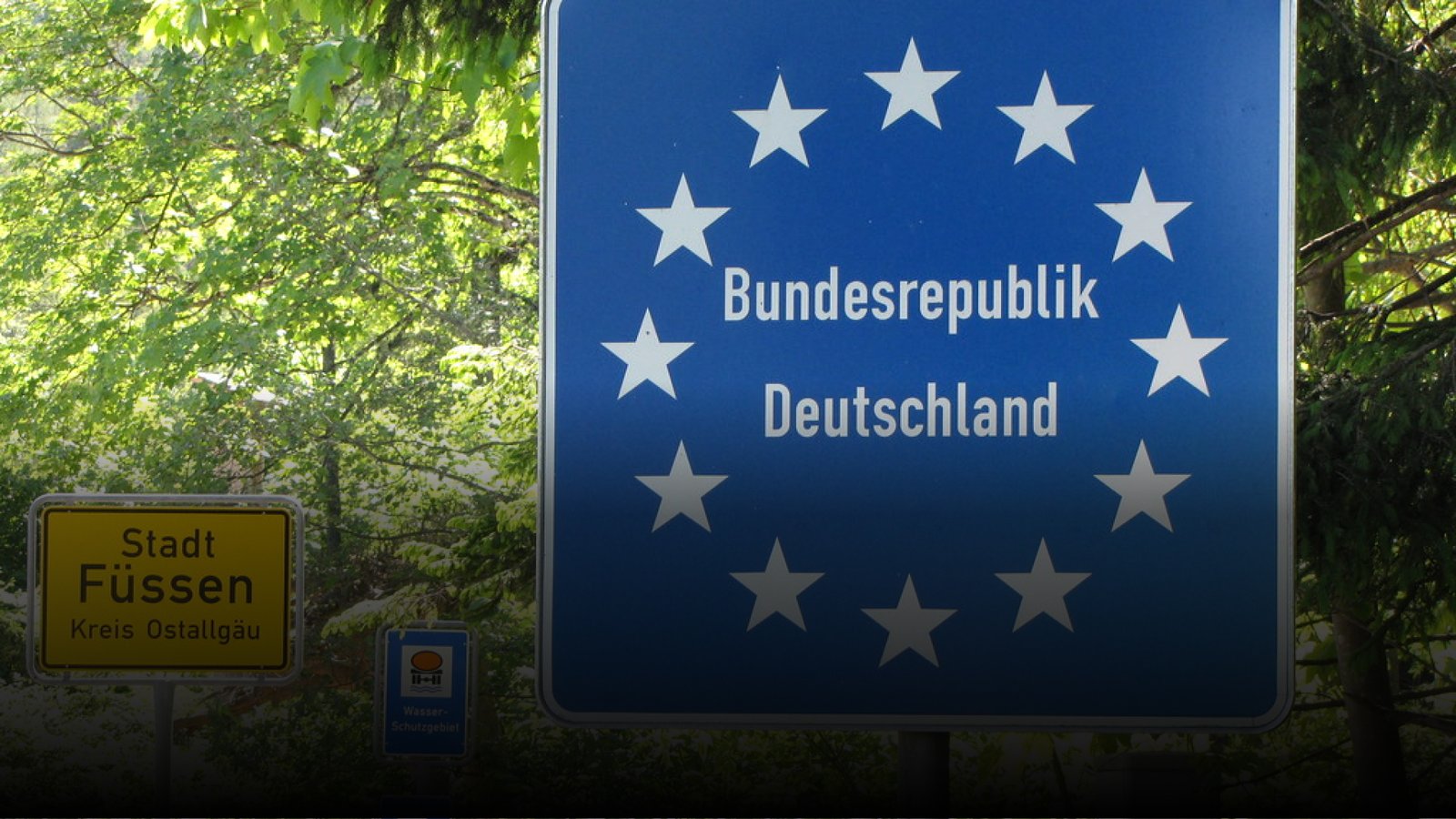 Германия планирует депортировать мигрантов за поддержку терроризма в соцсетях